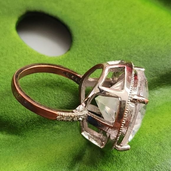 Crystal Ring size 7.5 - Picture 7 of 9
